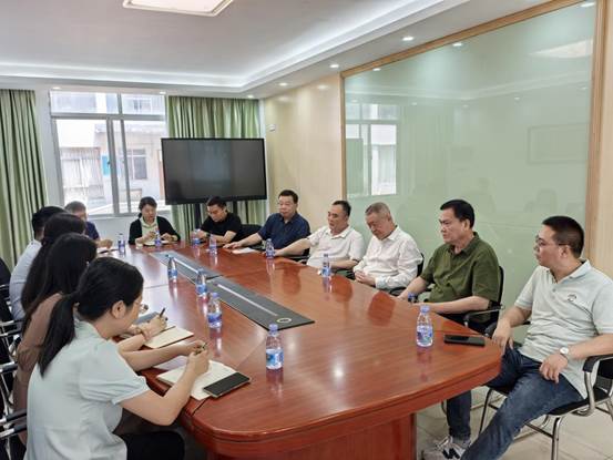 座谈会(1)